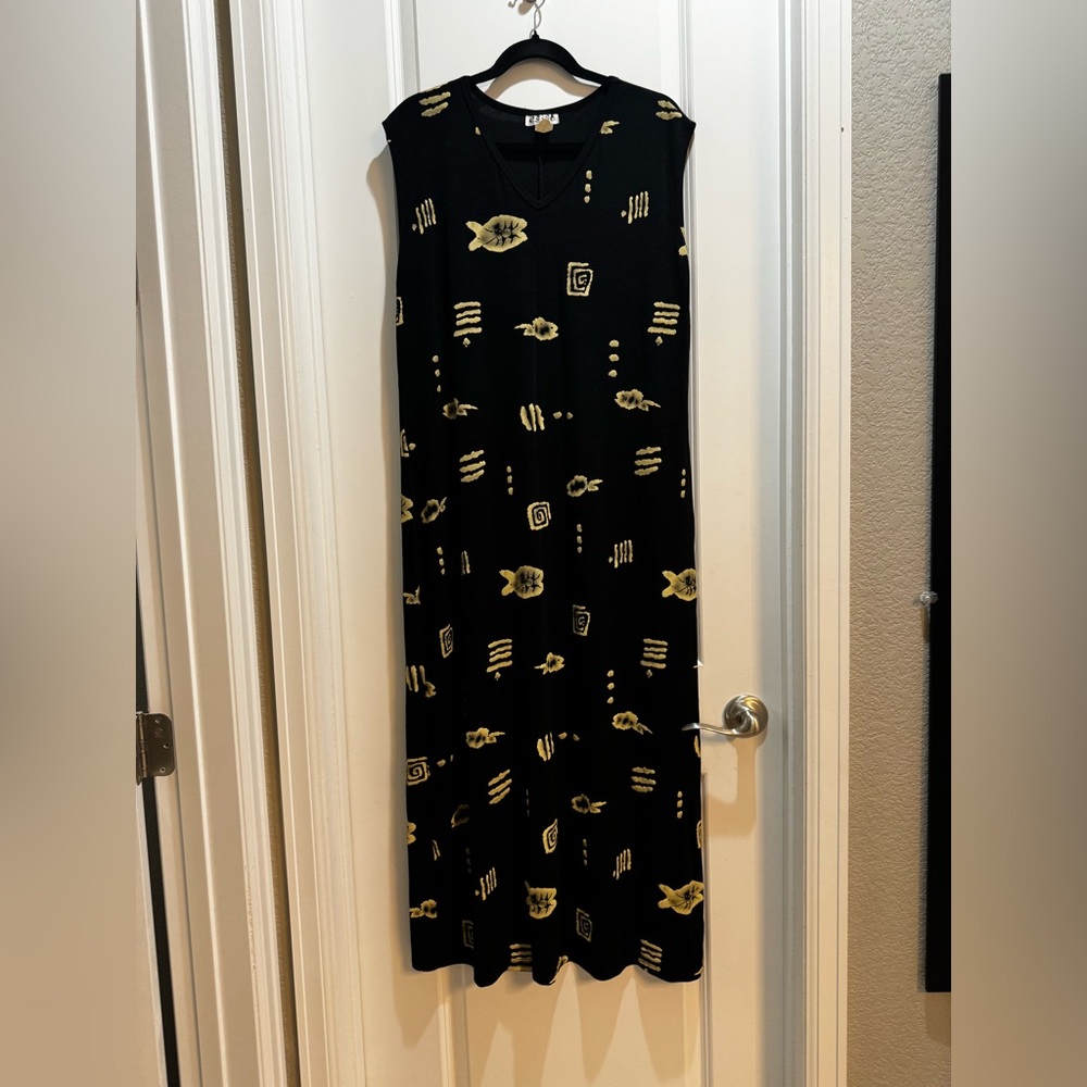 ESSE Black Fish Print Maxi Dress Sz 3X Cap Sleeves Side Slit Vneck Length 54”